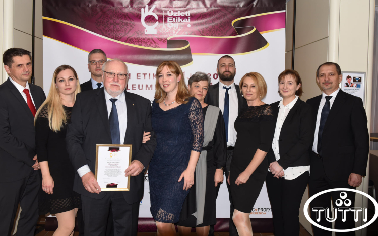  Példamutatás díjban részesült a Tutti Élelmiszeripari Kft. ügyvezető igazgatója