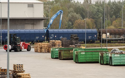 Hét migránst fogtak el a gönyűi kikötőben egy tehervonaton