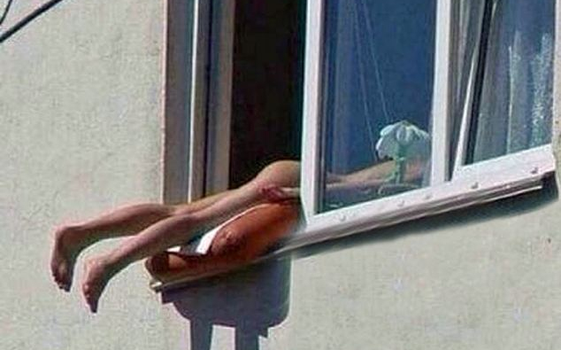 Napozó nő lassította a forgalmat Bécsben