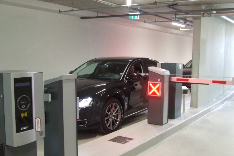 Nyárnyitóval nyílik a Dunakapu tér és a mélygarázs is – Megmutatjuk milyen lett!