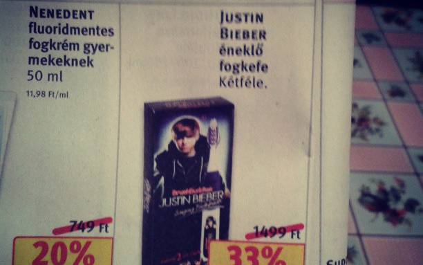 Justin Bieber éneklő fogkefe