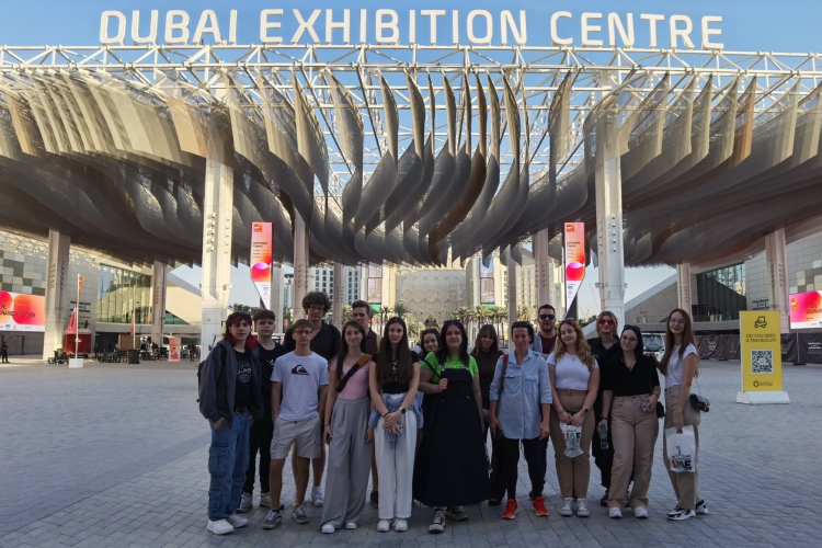 Dubajba repültek a Mórások (VIDEÓ)