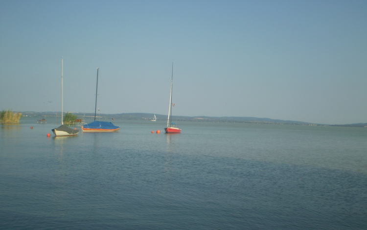 Robbanótestet találtak a fonyódi szabadstrandnál a Balatonban