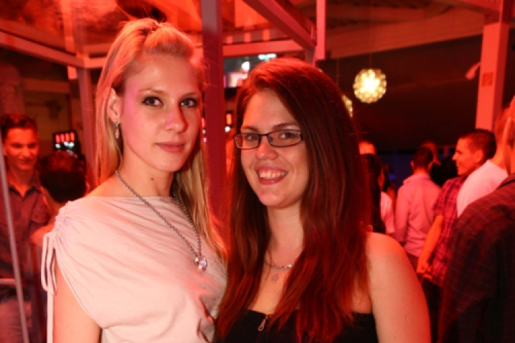 Club Mundo -  House Classic w/ Sterbinszky   Newl 2013.06.15. (szombat)