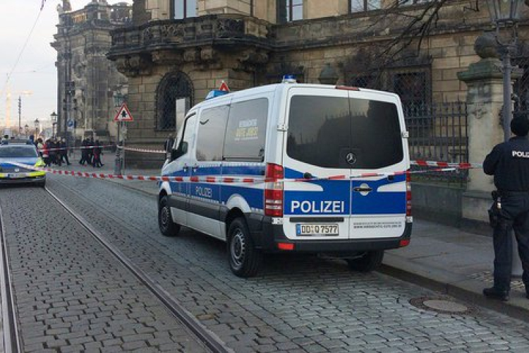 Betörtek az uralkodói palota kincstárába