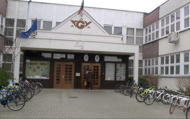 Így oldják meg a karanténos diákok oktatását