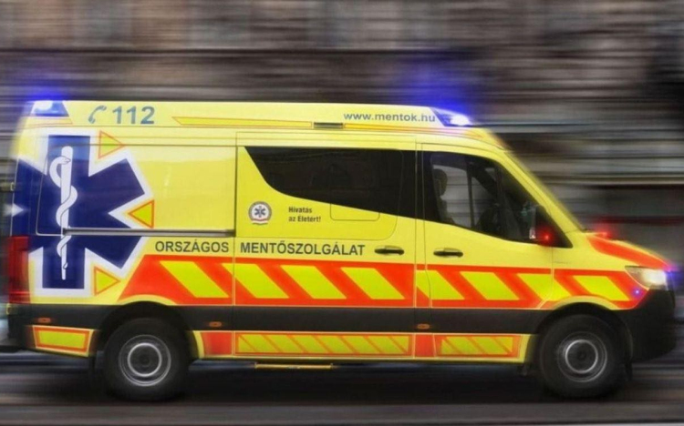 Drámai szülés – mentők segítettek Botond világra jövetelénél