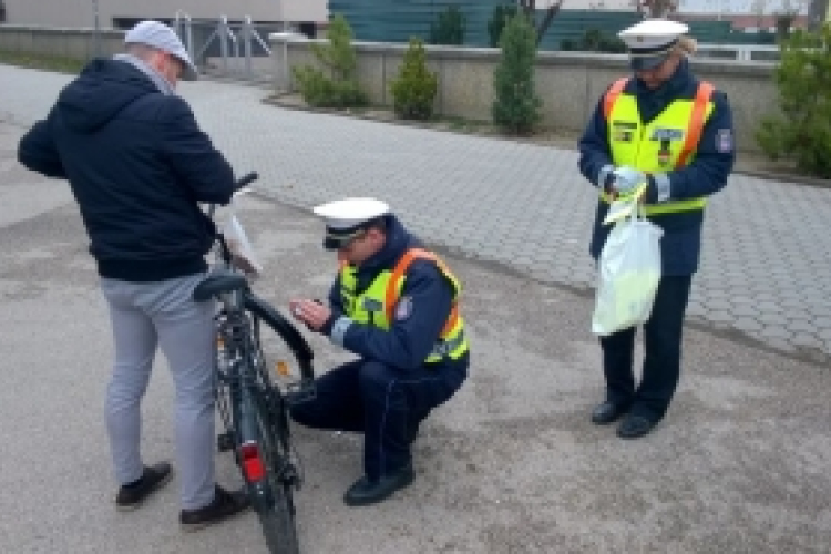 Kerékpárosok előtérben