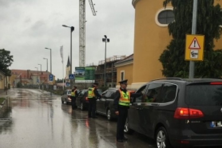 Közlekedésbiztonsági ellenőrzést tartottak a rendőrök Győrben.