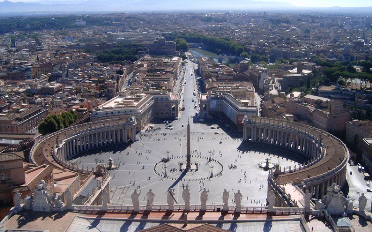Magyar ima a római Szent Péter téren