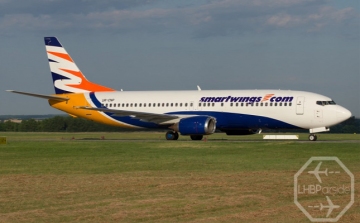 Szétdurrant egy Boeing 737-es repülőgép két futóműve, kényszerleszállás Ferihegyen