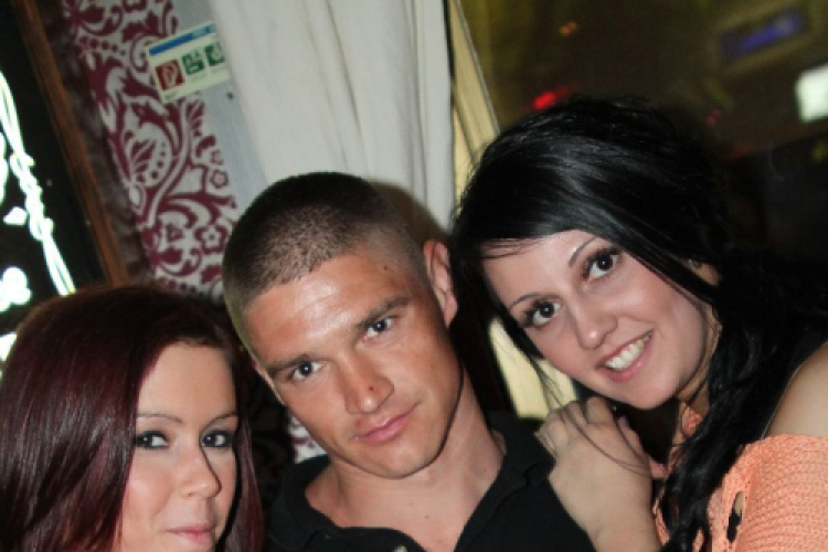 2013.04.19.Péntek Mamma Mia Kasza Tibi élő clubkoncert Fotók.árpika