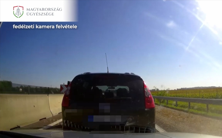 Büntetőfékezés: „Csüccs vissza és menjél”