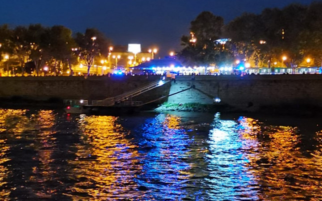 Kövekre zuhant egy ember a rakparton 