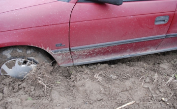Ellopott egy autót, hogy sört vehessen 