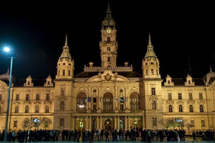 A közfelháborodás napja - Demonstráció volt Győrben is 