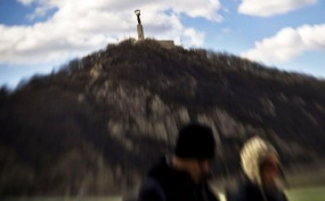 Lezuhant egy nő a Gellért-hegyről