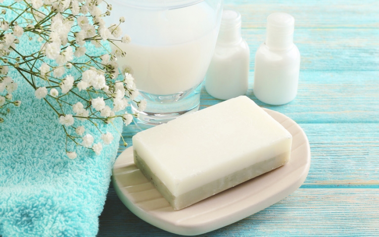 FIGYELEM! Csontritkulást okozhat a nőknél a szappanok és fogkrémek gyakori összetevője