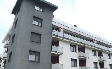 Üresen hagyott lakások nyáron