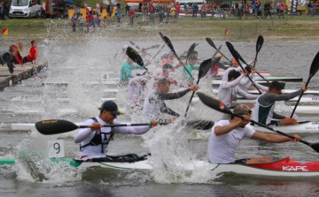 Maratoni kajak-kenu ob - A favoritok győztek párosban