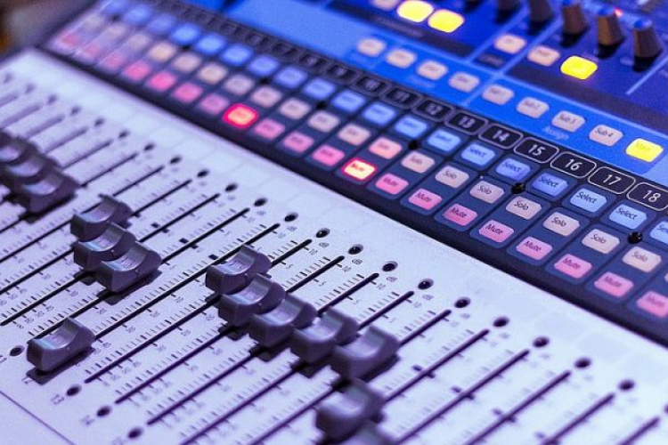 Megszűnik a Music FM 