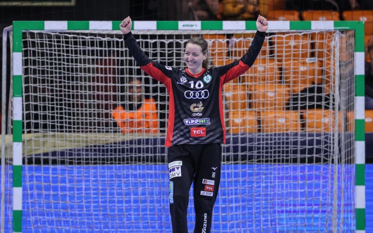 Silje Solberg várandós, helyére Amandine Leynaud érkezik