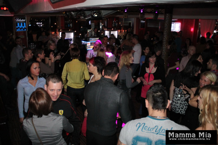 2013.01.04.Péntek Club Mamma Mia  Antal Timi Dj:Hubik fotók:árpika