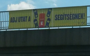 Figyelem: vészsáv!