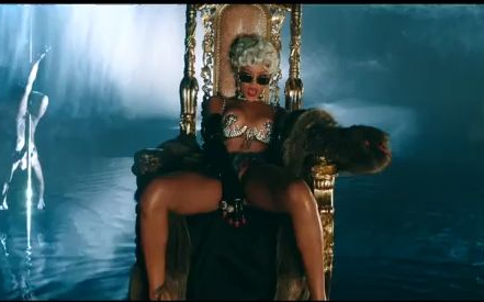 Rihanna új videoklipje ízléstelen és közönséges