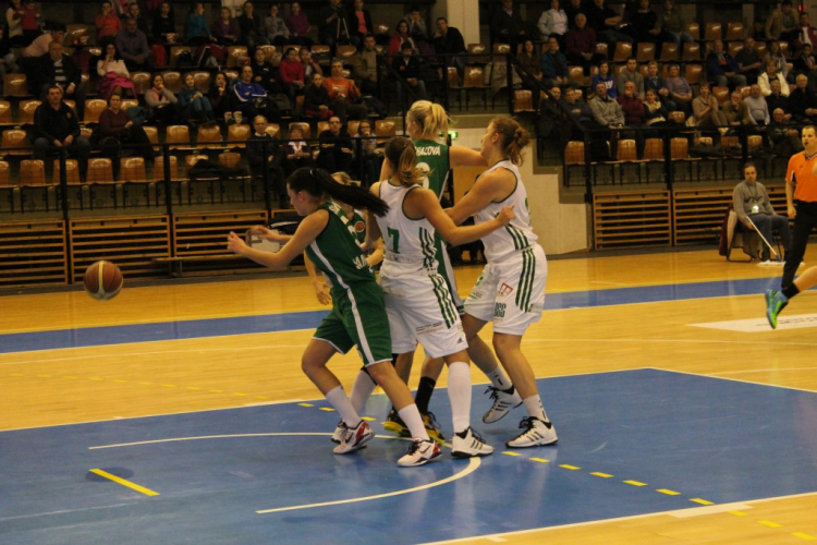 2013.02.03.Hat-Agro Uni Győr - Sbk Samorin Női kosárlada (2) Fotók:árpika