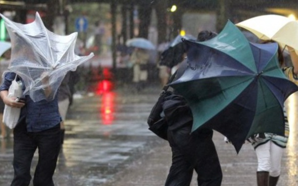 100 kilométeres széllökésekkel, záporral és tavaszias meleggel indul a hét