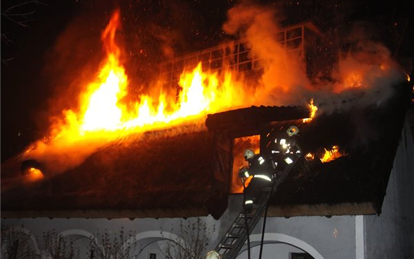 Kigyulladt a veszprémi Bakonyi tájház