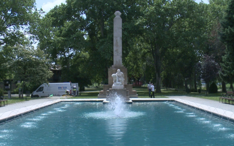 Méltóképpen emlékeznek meg a hősökről Győrben