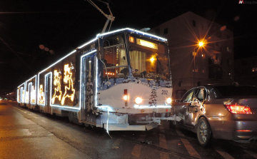 Karambolozott a miskolci adventi villamos