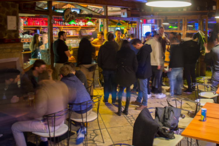 LAPOS_BULIFOTÓK_02_15