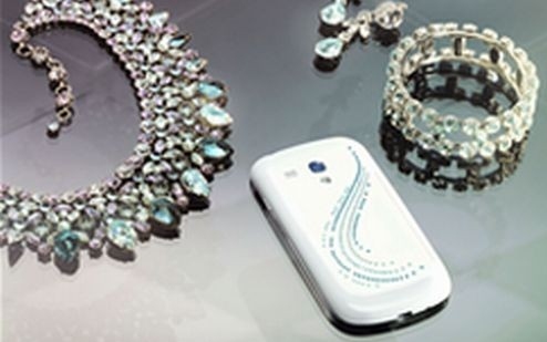 Samsung Galaxy S III Mini Crystal Edition - a Swarovski-kristályos modell bemutatkozott