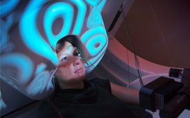 Az autizmus másképp hat a női és a férfiagyra