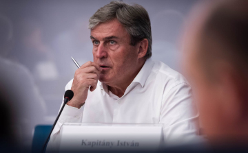 Kapitány István: 700 megawattal kevesebbet fogyasztottak a csúcsidőszakban a magyarok