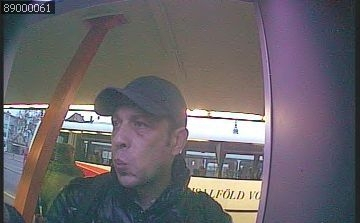 Vidéki buszpályaudvaron ellopott bankkártyáról vett le pénzt