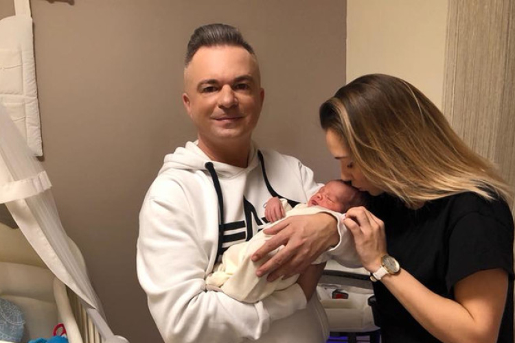 Cooky elhagyja az országot