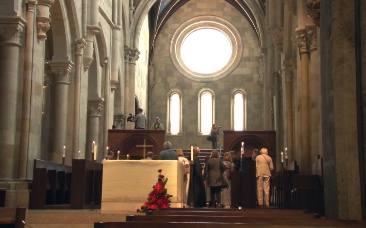 Mindenkit megszólít a Bazilika 800