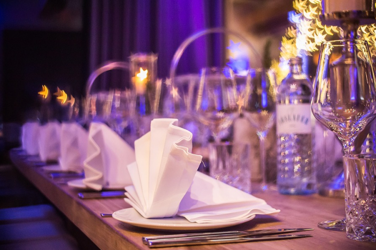 Egyelőre nem lesz szükség oltási igazolványra az éttermekben Szlovákiában