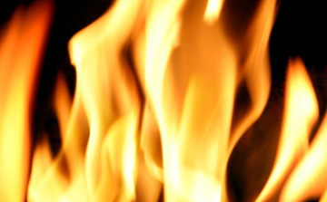 Avartűz miatt állt a forgalom a 82-esen