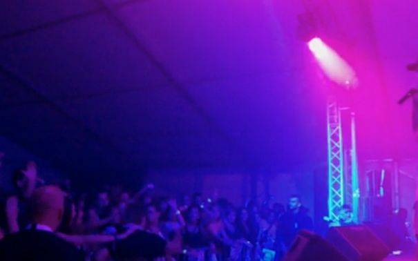 Leütötte rajongóját Majka Szombathelyen - Videó