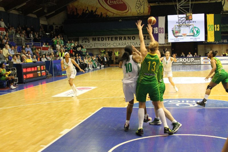 2013.03.25.Vasárnap Magyar kupa dömtő Hat-Agro Uni Győr-UE Sopron (2) fotók:árpika