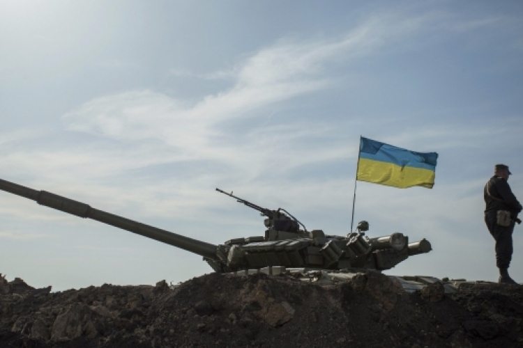 Ukrán válság - Harcok Szlovjanszknál, harckocsik tartanak a város felé