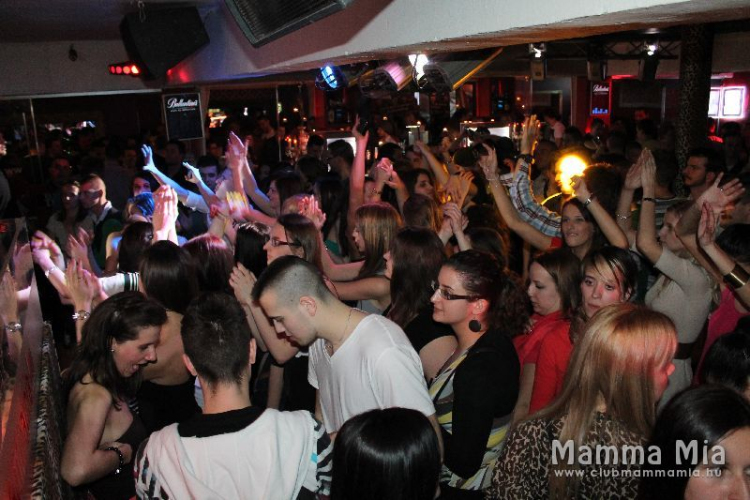 2013.03.08.Mamma Mia Nőnapi Hétvége  Király Vktor (2) Fotók:árpika