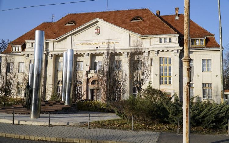 Létrejön az Egyetemi Klinikák Tanácsa