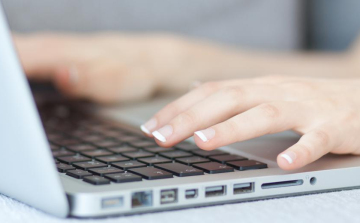 Koronavírus: Szerdán indulhat az operatív törzs weboldala