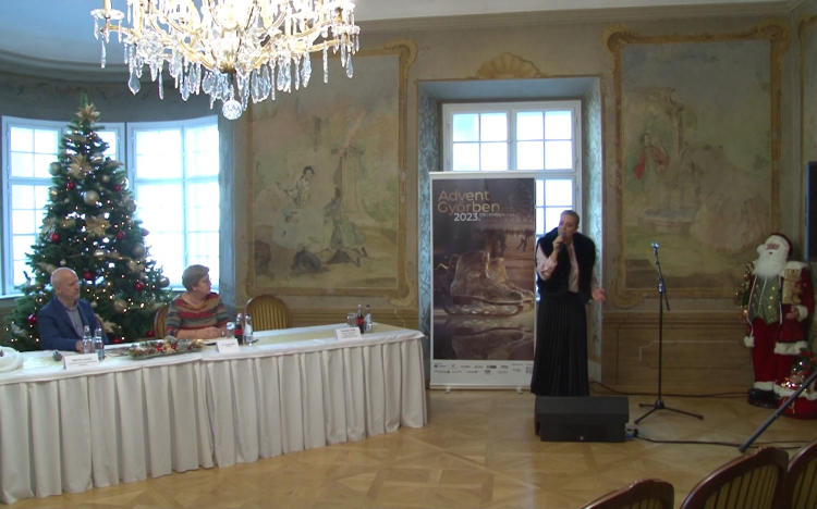 Ünnepi díszbe öltözik a város